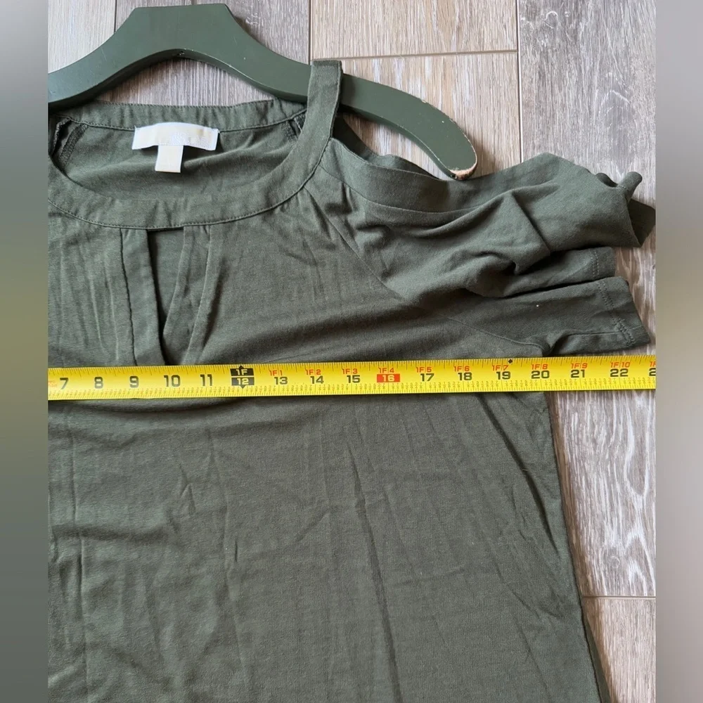 NWOT. Michael Kors  Olive green shoulder-off Top Size L